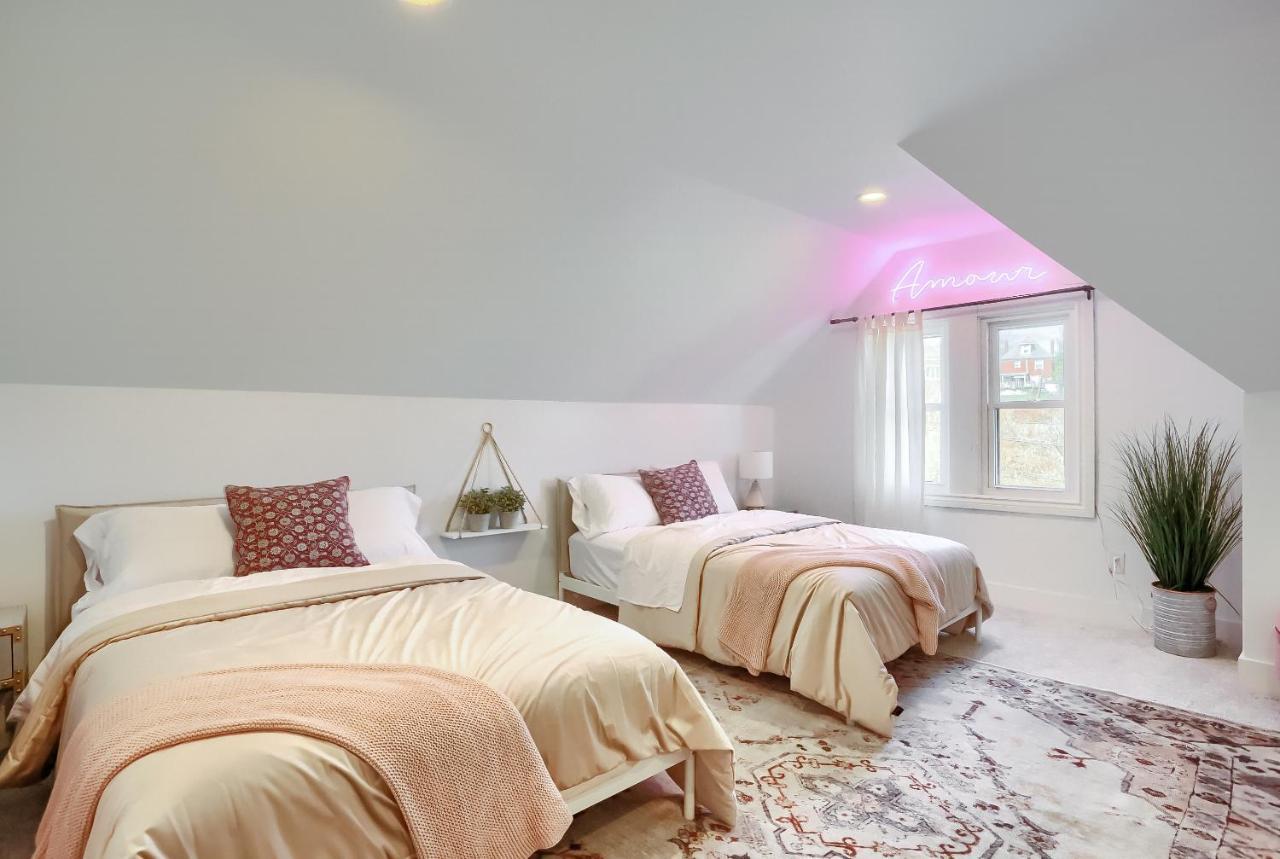 Newly Renovated Victorian Gem Perfect Space For Family Vacations! بيتسبرغ المظهر الخارجي الصورة
